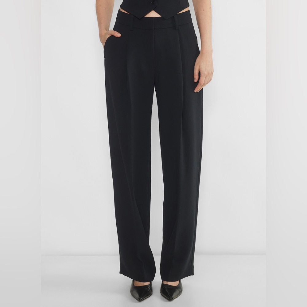 Aritzia Wilfred Willa Black Pants | wide leg pleated crepe trousers